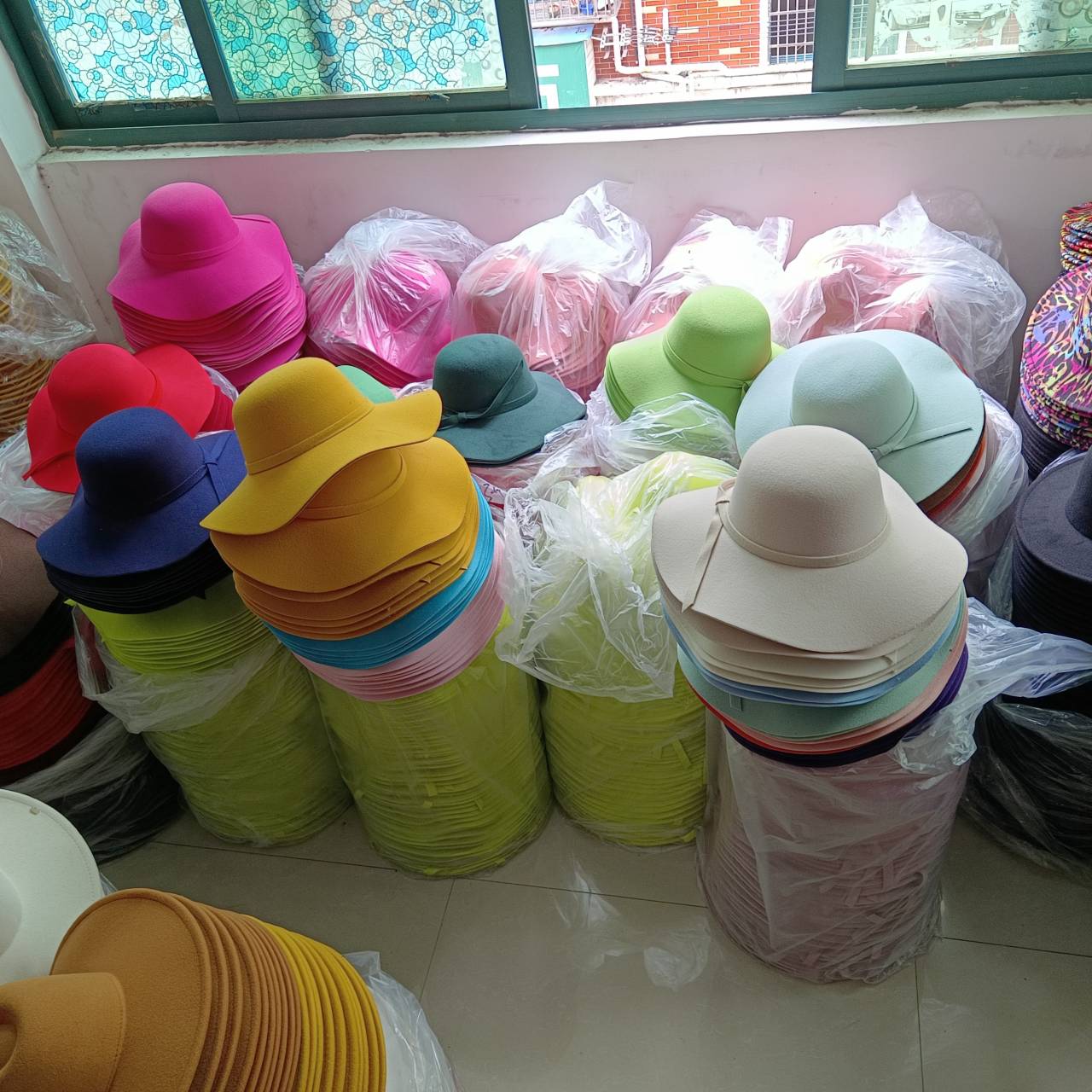 White Dome-shaped Ladies' Hat  - Hat Floppy Wide 评论和价格